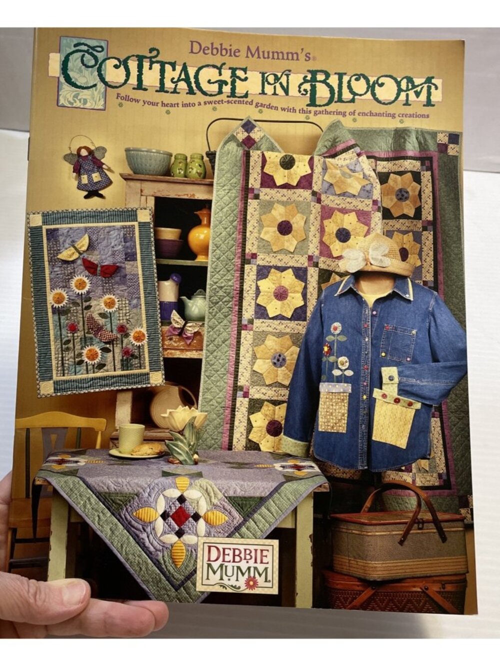 Debbie Mumm Cottage in Bloom Quilt Samplers Pattern Book 2001 - NEW (Read)